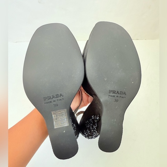 Prada Vintage Black Leather floral Beaded open toe platform Wedge Sandals EU 39 - Picture 9 of 9